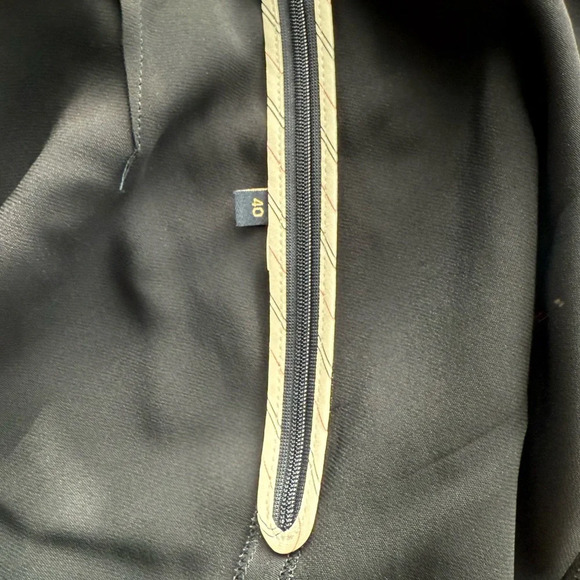 PIAZZA SEMPIONE Navy Blue Stretch Silk
Front Taper Leg Cropped Pants Size 8 - Picture 6 of 8